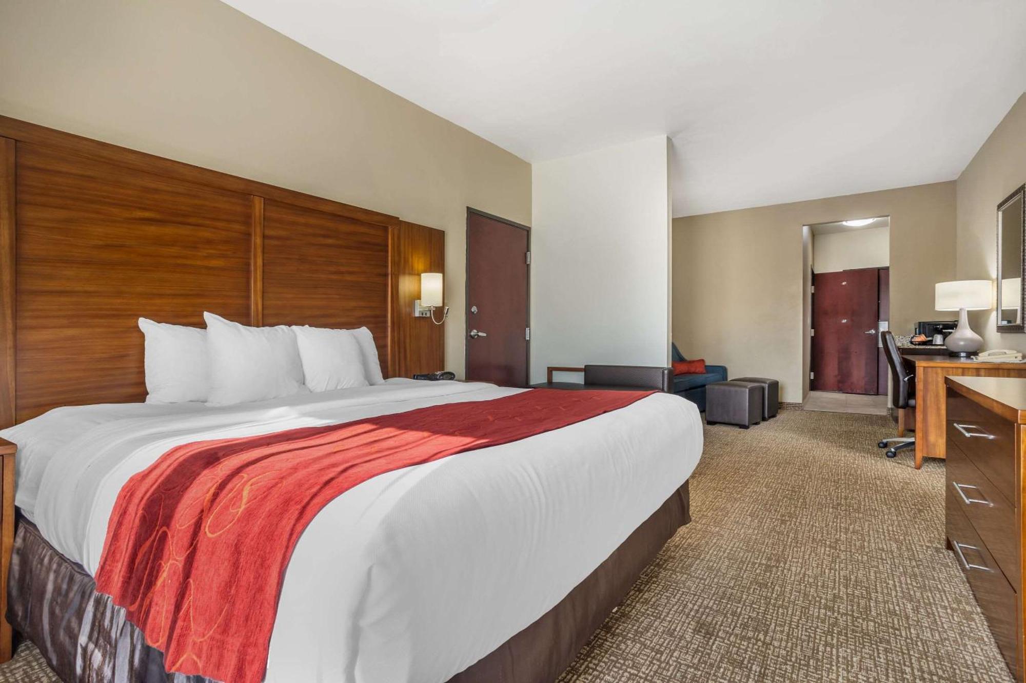 Comfort Suites Old Town Spring Exteriér fotografie