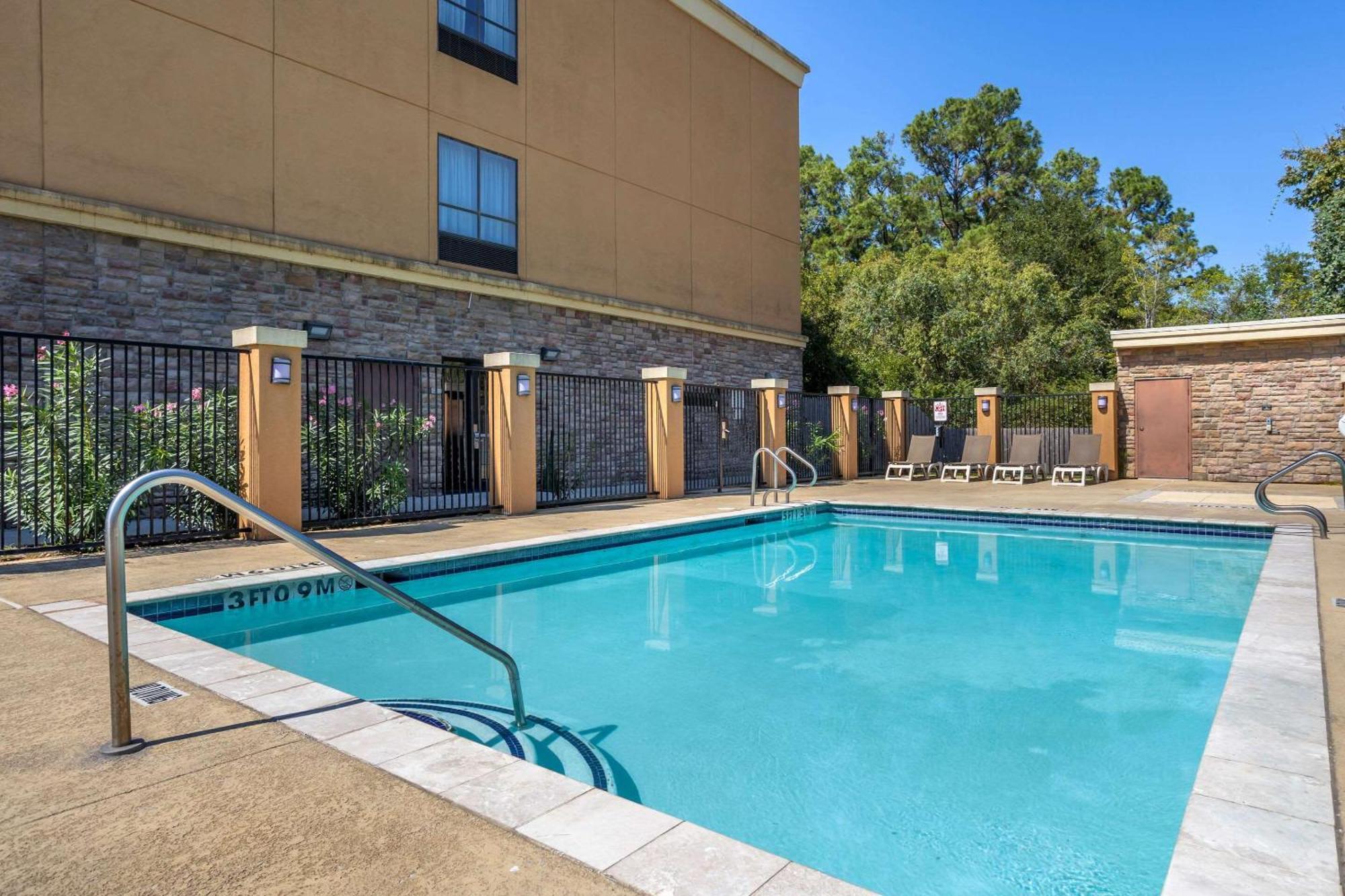 Comfort Suites Old Town Spring Exteriér fotografie